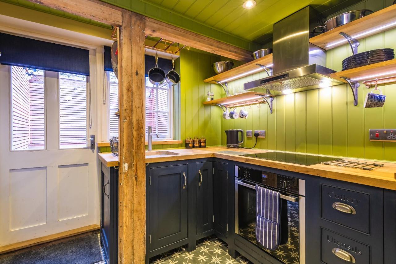 فيلا Number 6 Stamford - Boutique Grade II Listed Townhouse المظهر الخارجي الصورة
