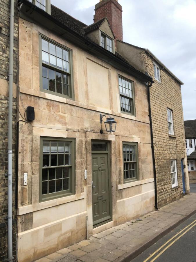 فيلا Number 6 Stamford - Boutique Grade II Listed Townhouse المظهر الخارجي الصورة